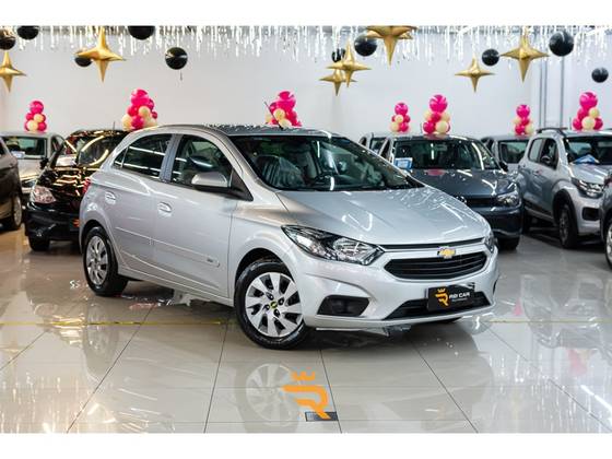 CHEVROLET ONIX 1.4 MPFI LT 8V FLEX 4P MANUAL CHEVROLET ONIX 1.4 MPFI LT 8V FLEX 4P MANUAL